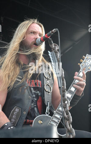 9. August 2006; Raleigh, NC, USA; ZAKK WYLDE von Black Label Society führt einen Satz auf dem Ozzfest 2006 im Alltel Pavillion in Raleigh, North Carolina. Obligatorische Credit: Foto von Tina Fultz/ZUMA Press. (©) Copyright 2006 by Tina Fultz Stockfoto