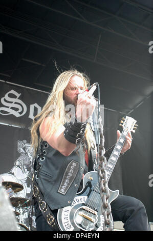 9. August 2006; Raleigh, NC, USA; ZAKK WYLDE von Black Label Society führt einen Satz auf dem Ozzfest 2006 im Alltel Pavillion in Raleigh, North Carolina. Obligatorische Credit: Foto von Tina Fultz/ZUMA Press. (©) Copyright 2006 by Tina Fultz Stockfoto