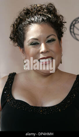 12. August 2006; North Hollywood, Kalifornien, USA; DEBBIE GUTIERREZ kommt bei der 58. Jahrestagung Los Angeles Bereich Emmy Awards an der Academy of Television Arts and Sciences. Obligatorische Credit: Foto von J. P. Yim/ZUMA Press. (©) Copyright 2006 von J. P. Yim Stockfoto