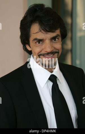 12. August 2006; North Hollywood, Kalifornien, USA; Komiker EUGENIO DERBEZ kommt bei der 58. Jahrestagung Los Angeles Bereich Emmy Awards an der Academy of Television Arts and Sciences. Obligatorische Credit: Foto von J. P. Yim/ZUMA Press. (©) Copyright 2006 von J. P. Yim Stockfoto