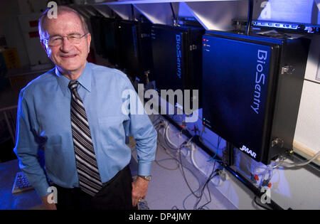 15. August 2006; San Diego, CA, USA; NEIL BEER, CEO von JMAR in Rancho Bernardo, CA. Datei Foto datiert 9. August 2006. Obligatorische Credit: Foto von Kat Woronowicz/ZUMA Press. (©) Copyright 2006 von Kat Woronowicz Stockfoto