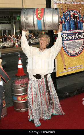 21. August 2006; Los Angeles, Kalifornien, USA; Schauspielerin CLORIS LEACHMAN am "Bierfest" Los Angeles Premiere statt an Graumans Chinese Theater, Hollywood. Obligatorische Credit: Foto von Paul Fenton/ZUMA KPA... (©) Copyright 2006 von Paul Fenton Stockfoto