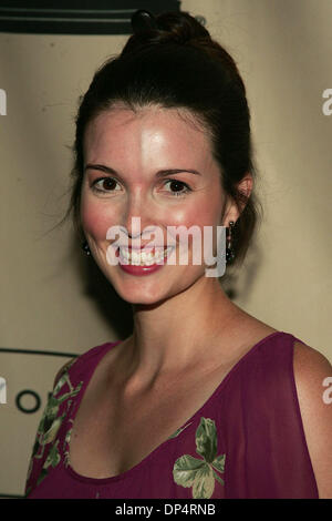 23. August 2006; Los Angeles, Kalifornien, USA; ANGELA WATSON bei Ankunft an der Academy of Television Arts und Sciences Writers' Peer Group Emmy nominierte Rezeption statt auf Französisch 75 in Los Angeles. Obligatorische Credit: Foto von Jerome Ware/ZUMA Press. (©) Copyright 2006 von Jerome Ware Stockfoto