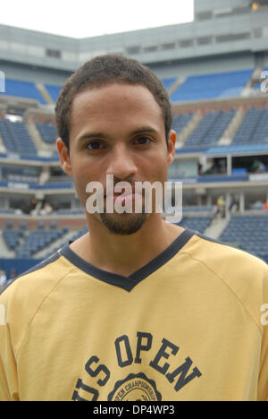 26. August 2006; New York, NY, USA; QUDDUS am Kids Day 2006 bei den US Open in New York City. Obligatorische Credit: Foto von Jeffrey Geller/ZUMA Press. (©) Copyright 2006 von Jeffrey Geller Stockfoto