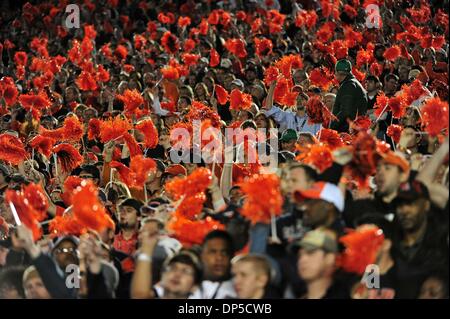 Pasadena, CA, USA. 6. Januar 2014. Auburn-Fans während der BCS National Championship College-Football-Spiel zwischen der Auburn Tigers und der Florida State Seminolen im Rose Bowl Stadium in Pasadena, FSU schlagen Auburn 34-31 California Kredit: Cal Sport Media/Alamy Live News Stockfoto