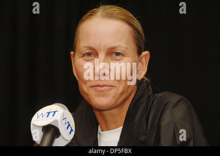 Sep 14, 2006; Irvine, CA, USA; RENNAE STUBBS auf einer Pressekonferenz für die 14. jährlichen Advanta World Team Tennis (WTT) Smash Hits-Veranstaltung zugunsten der Elton John AIDS Foundation. Team Billie Jean King (Billie Jean King, Pete Sampras, Rennae Stubbs) vs. Team Elton John (Elton John, Andy Roddick, Anna Kournikova) nahm an der Bren Events Center, University of California, Irvine. M Stockfoto