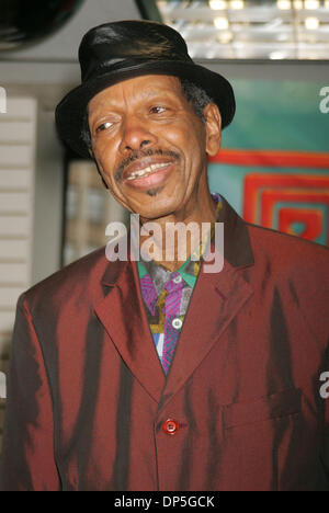 Sep 15, 2006; New York, NY, USA; Free jazz Innovator Saxophonist ORNETTE COLEMAN fördert seine neue CD "Sound Grammar" seine erste CD-Veröffentlichung in zehn Jahren an J & R Musik und Computer-Welt. Obligatorische Credit: Foto von Nancy Kaszerman/ZUMA Press. (©) Copyright 2006 von Nancy Kaszerman Stockfoto