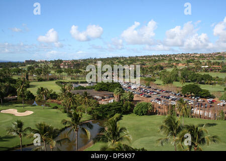 Sep 18, 2006; Maui, HI, Vereinigte Staaten; Die Insel Maui im Pazifik ist die zweitgrößte der Hawaii-Inseln an 727 Quadrat-Meilen.  West Maui ist mit weitläufigen Stränden und Hotels der gehobenen Klasse der Ka'anapali und der historische Walfang Lahaina, eines der wichtigsten Erholungsgebiete Mauis.  Im Bild: Ein Blick auf die Hügel Golfplatz im Hyatt Regency Hotel in Ka'anapali. Obligatorische Credi Stockfoto