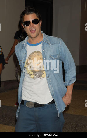 Sep 20, 2006; New York, NY, USA; JOHNNY KNOXVILLE fährt MTV Studios nach seiner taping "TRL". Obligatorische Credit: Foto von Dan Herrick/ZUMA KPA. (©) Copyright 2006 von Dan Herrick Stockfoto