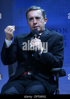 Sep 20, 2006; New York, NY, USA; Präsident der Columbia ALVARO URIBE VELEZ bei der Clinton Global Initiative Jahrestreffen 2006 anlässlich der Sheraton New York Hotel obligatorisch Credit: Foto von Nancy Kaszerman/ZUMA Press. (©) Copyright 2006 von Nancy Kaszerman Stockfoto