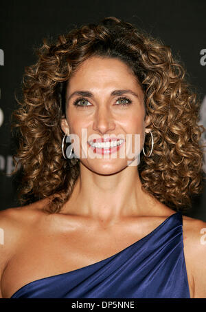 Sep 20, 2006; Beverly Hills, Kalifornien, USA; Schauspielerin MELINA KANAKAREDES in der 13. Jahrestagung Premiere Women in Hollywood statt im Beverly Hills Hotel. Obligatorische Credit: Foto von Lisa O'Connor/ZUMA Press. (©) Copyright 2006 von Lisa O'Connor Stockfoto