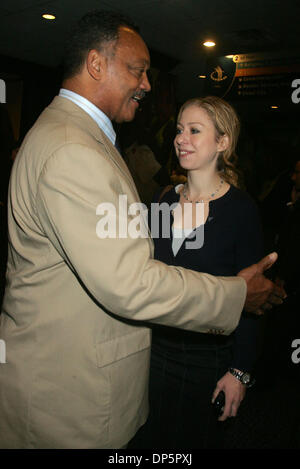 Sep 21, 2006; New York, NY, USA; REVEREND JESSE JACKSON und CHELSEA CLINTON am zweiten Tag der Clinton Global Initiative 2006 Jahrestagung statt auf der Sheraton New York Hotel obligatorisch Credit: Foto von Nancy Kaszerman/ZUMA Press. (©) Copyright 2006 von Nancy Kaszerman Stockfoto