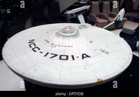 Sep 29, 2006; Manhattan, NY, USA; Enterprise-A-Modell verwendet "Star Trek: The Motion Picture", "Star Trek II: der Zorn des Khan", "Star Trek III: The Search für Spock", geschätzte, für US $15.000-$25, 000 zu verkaufen. Zur Feier des 40. Jahrestages von "Star Trek" wird Christies versteigern offizielle "Star Trek"-Artikel aus dem Archiv von CBS Paramount Television Studios halten. ITE Stockfoto