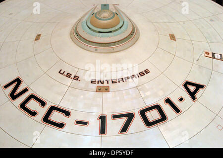 Sep 29, 2006; Manhattan, NY, USA; Enterprise-A-Modell verwendet "Star Trek: The Motion Picture", "Star Trek II: der Zorn des Khan", "Star Trek III: The Search für Spock", geschätzte, für US $15.000-$25, 000 zu verkaufen. Zur Feier des 40. Jahrestages von "Star Trek" wird Christies versteigern offizielle "Star Trek"-Artikel aus dem Archiv von CBS Paramount Television Studios halten. ITE Stockfoto