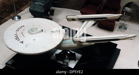 Sep 29, 2006; Manhattan, NY, USA; Enterprise-A-Modell verwendet "Star Trek: The Motion Picture", "Star Trek II: der Zorn des Khan", "Star Trek III: The Search für Spock", geschätzte, für US $15.000-$25, 000 zu verkaufen. Zur Feier des 40. Jahrestages von "Star Trek" wird Christies versteigern offizielle "Star Trek"-Artikel aus dem Archiv von CBS Paramount Television Studios halten. ITE Stockfoto