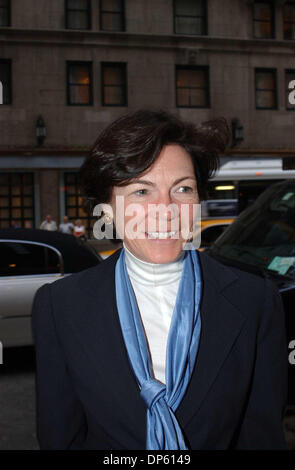 3. Oktober 2006; Manhattan, NY, USA; DIANE TAYLOR kommt an eine Spendenaktion in republikanischen NY Generalstaatsanwalt Kandidat Jeanine Pirros Ehre bei der New York Marriott East an der Lexington Avenue in New York statt. TAYLOR besucht um ihre Unterstützung zu zeigen. Obligatorische Credit: Foto von Neil DeCrescenzo/ZUMA Press. (©) Copyright 2006 von Neil DeCrescenzo Stockfoto