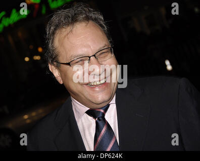 4. Oktober 2006; Hollywood, Kalifornien, USA; Komiker LOUIS BLACK bei der Premiere von "Man of the Year" in Grauman's Chinese. Obligatorische Credit: Foto von Vaughn Youtz. (©) Copyright 2006 von Vaughn Youtz. Stockfoto