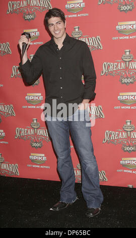 7. Oktober 2006; Los Angeles, Kalifornien, USA; Schauspieler BRANDON ROUTH 2006 Scream Awards - statt Drucksaal am Pantages Theatre in Hollywood. Obligatorische Credit: Foto von Paul Fenton/ZUMA KPA... (©) Copyright 2006 von Paul Fenton Stockfoto