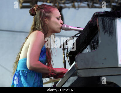 29. Oktober 2006; Las Vegas, NV, USA; Musiker FIONA APPLE tritt beim 2. jährlichen Borcherdt Musikfestival die zweitägige Veranstaltung fand im Sam Boyd Stadium statt. Obligatorische Credit: Foto von Jason Moore/ZUMA Press. (©) Copyright 2006 von Jason Moore Stockfoto