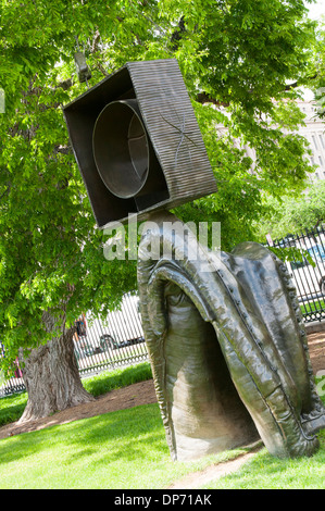 Personnage Gothique, Oiseau-Eclair von Joan Miro in der National Gallery of Art Sculpture Garden in Washington DC, USA Stockfoto