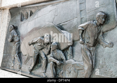 Bronze-Skulpturen auf der National World War II Memorial in Washington DC, USA Stockfoto