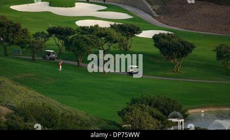 14. Oktober 2006; Laguna Niguel, CA, USA; Championship-Golfplatz. Durch sanfte Meeresbrisen, Monarch Beach Golf Links gekühlt, bietet der hoteleigene 18-Loch-Platz eine ganzjährig Golf-Destination und unvergessliches Erlebnis. Diese Robert Trent Jones Jr. entworfen Meisterwerk läuft entlang der dramatischen Klippen des Pazifischen Ozeans und ist altmodisch in schottischen Links-Tradition. Genießen Sie einen Panoramablick oc Stockfoto