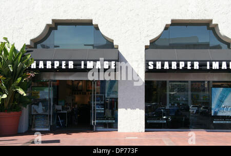 5. November 2006; Newport Beach, CA, USA; Schärferes Bild Corporation NASDAQ: SHRP, gegründet von Richard Thalheimer ist ein Fachhändler, der in den Vereinigten Staaten betreibt. Schärferes Bild hat seit 1977 im Geschäft und seit 1987 an der Börse gehandelt. Das Unternehmen hat seinen Hauptsitz in San Francisco, CA und beschäftigt 2500 Mitarbeiter bundesweit.  Abgebildet ist die schärferes Bild sto Stockfoto