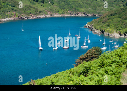 Yachten auf dem Fluss Yealm in der Nähe von Newton Ferrers und Noss Mayo Stockfoto