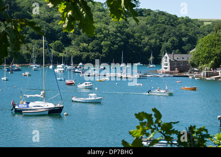 Yachten auf dem Fluss Yealm in der Nähe von Newton Ferrers und Noss Mayo Stockfoto