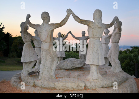 Team zeigen Einheit Menschen setzen ihre Hände zusammen, Konzept erfolgreiche Geschäftsleute oder Team arbeiten auf weißem Hintergrund Stockfoto