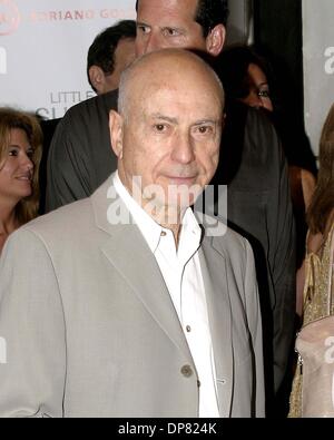 1. August 2006 besucht - New York, NY, USA - 25. Juli 2006 - New York, NY, USA - Alan Arkin '' Little Miss Sunshine'' New York Premiere, präsentiert von FOX Searchlight Pictures bei AMC Loews Lincoln Square.   Bildnachweis: Anthony G. Moore / K49175AGM (Kredit-Bild: © Globe Photos/ZUMAPRESS.com) Stockfoto