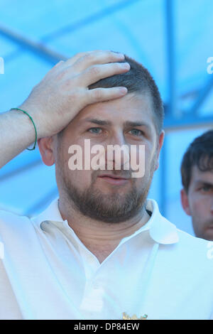 Tschetschenischer Premierminister Ramzan Kadyrov an das Wrestling-match zwischen tschetschenischen und uns Ringer. (Kredit-Bild: © PhotoXpress/ZUMA Press) Einschränkungen: Nord- und Südamerika Rechte nur! Stockfoto