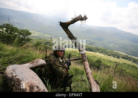 Mitglieder der "GRU" (russische Armee central Military Intelligence Department) Spezialeinheit von Novovsibirsk geschult im 'Hatsavita' Mountain Trainingscenter für besondere Kräfte Einheiten in der Nähe der südlichen Stadt von Labinsk, Russland, auf Donnerstag, 27. Juli 2006. (Kredit-Bild: © PhotoXpress/ZUMA Press) Einschränkungen: Nord- und Südamerika Rechte nur! Stockfoto