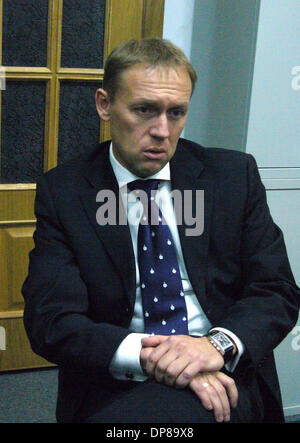 23. November 2006 - war London, England, UK - ehemaliger Oberstleutnant von der Russischen Föderation Federal Security Service Alexander Litvinenko das erste bekannte Opfer von tödlichen Polonium-210-induzierten akuten Strahlung Syndrom. Ehemaligen KGB-Agenten ANDREI LUGOVOI und DMITRY KOVTUN wurden angeklagt des Mordes von Großbritannien, aber sie haben verweigert Beteiligung sagen britische Intelligenz und ein selbst Stockfoto