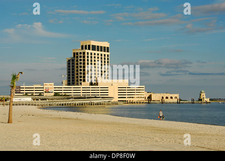 Biloxi Beach und Beau Rivage Hotel &amp; Casino Resort in Biloxi, Mississippi Stockfoto