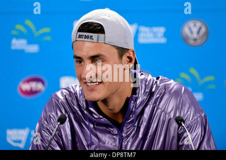 Sydney, Australien. 9. Januar 2014. Bernard Tomic aus Australien bei seiner Pressekonferenz nach dem Sieg über Alexandr Dolgopolov aus der Ukraine in ihrem Viertelfinale Spiel bei Apia International Sydney Tennisturnier, Australian Open Series im Sydney Olympic Park Tennis Centre, Homebush. Bildnachweis: Action Plus Sport Bilder/Alamy Live News Stockfoto