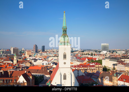 Blick auf St.-Martins Dom und Stadt Skyline, Bratislava, Slowakei Stockfoto