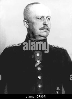 Eine zeitgenössische Fotografie des preußischen allgemeinen und militärischer Führer (Schlacht von Tannenberg 1914) Erich Ludendorff, die effektiv zusammen mit Paul von Hindenburg über deutsche Politik im ersten Weltkrieg entschieden. Nach dem militärischen Scheitern er trat zurück und wurde von Kaiser Wilhelm II. entlassen. am 26. Oktober 1918. Stockfoto