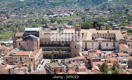 Palermo - Monreale Kathedrale ist der Himmelfahrt der Jungfrau Maria gewidmet. Stockfoto