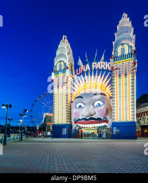 Luna Park Vergnügungspark in der Nacht, Sydney, Australien Stockfoto