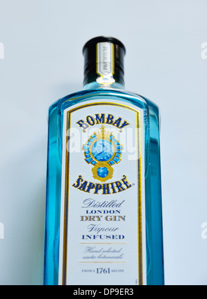 Bombay Sapphire destilliert London dry Gin. Dampf als Infusion verabreicht. Stockfoto