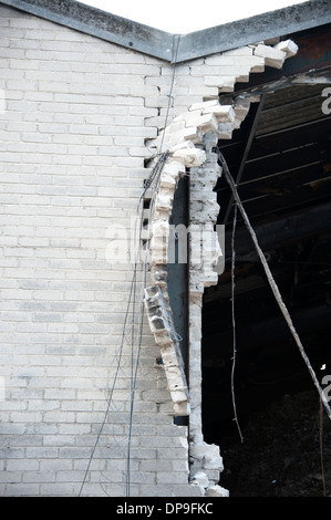 Gebäude Wand Giebel Ende strukturellen Kollaps Stockfoto