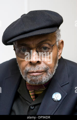 Revolutionäre Schriftsteller Amiri Baraka und ehemaligen Dichter-Laureatus von New Jersey und eine Ikone in der amerikanischen Literatur mit Verbindungen zu den Black Panther-Bewegung und ein Symbol der bürgerlichen Rechte, ist gestorben. Er war 79. 9. Januar 2014. Bild: Bild: 14. Oktober 2008 - New York, New York, US - der Dichter AMIRI BARAKA. (Kredit-Bild: © Beowulf Sheehan/ZUMA Press) Stockfoto