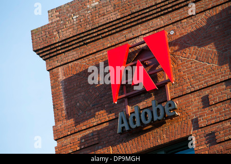 Ein Bürogebäude, besetzt von Adobe Systems in San Francisco, Kalifornien. Stockfoto