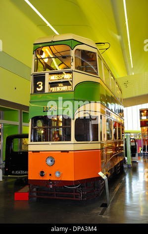 Innenraum des neuen Riverside Museum of Transport, Glasgow, Schottland Stockfoto