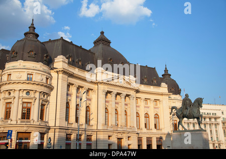 Zentrale Universitätsbibliothek, Piata Revolutiei, Bukarest, Rumänien Stockfoto