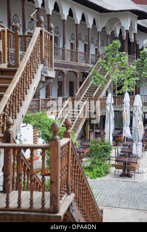 Hof der Hanul Lui Manuc Hotel und Restaurant, Altstadt, Bukarest, Rumänien Stockfoto