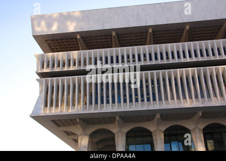 Detail an der Fassade des New York State Museum am Empire State Plaza in Albany, NY, USA. Stockfoto