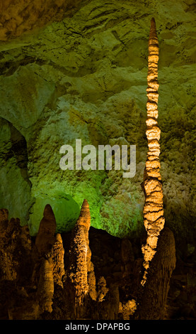 Totempfahl (Stalagmiten), Carlsbad Caverns National Park, Carlsbad, New Mexico, USA Stockfoto