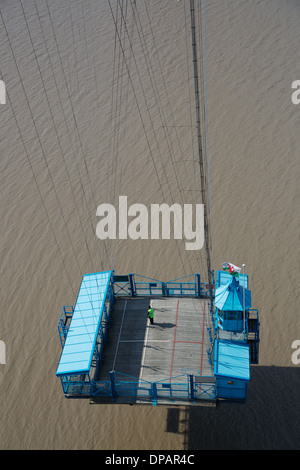 Newport-Schwebefähre überquert den Fluss Usk, Newport, South Wales, UK, Großbritannien. Stockfoto